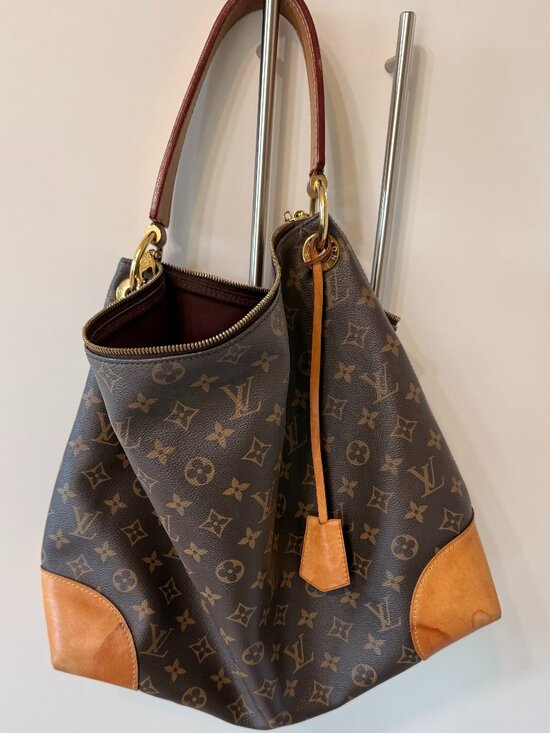 Louis Vuitton Handbags - Louis Vuitton Berri MM Monogram Shoulder Bag Tote